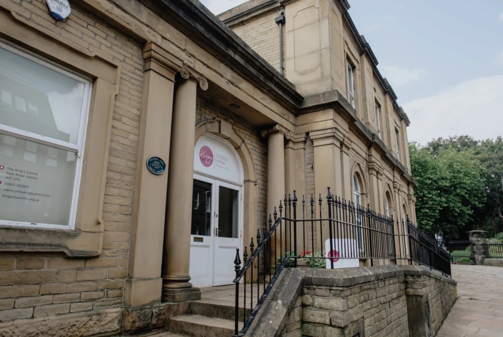 Image of the entrance to Kings Church Halifax